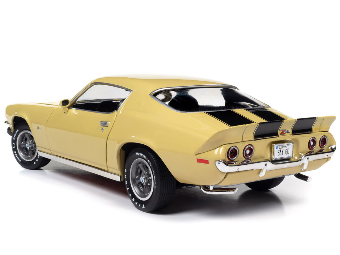 1972 Chevrolet Camaro RS Z28 Cream Yellow with Black Stripes "American Muscle" Series 1/18 Diecast Model Car by Auto World-4