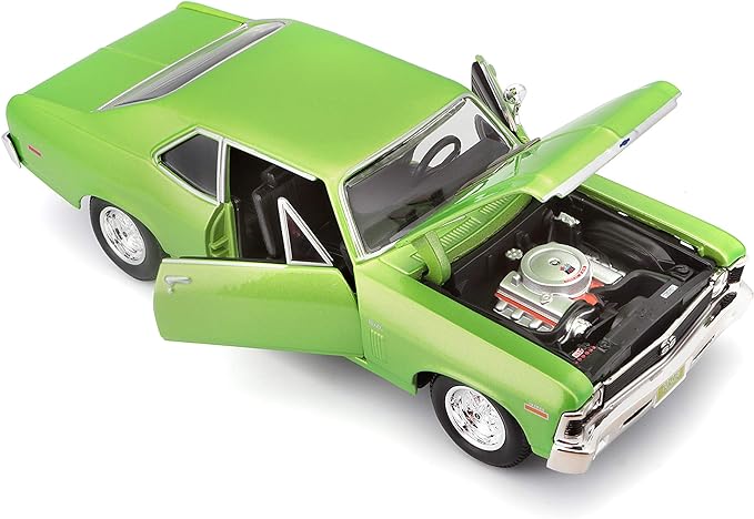 Chevrolet Nova SS 1970 SE 1:24 diecast by Maisto Engine View