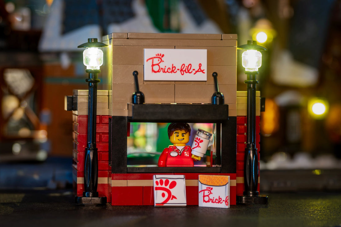 Brick-Fil-A Food Stand with Employee Minifig 2
