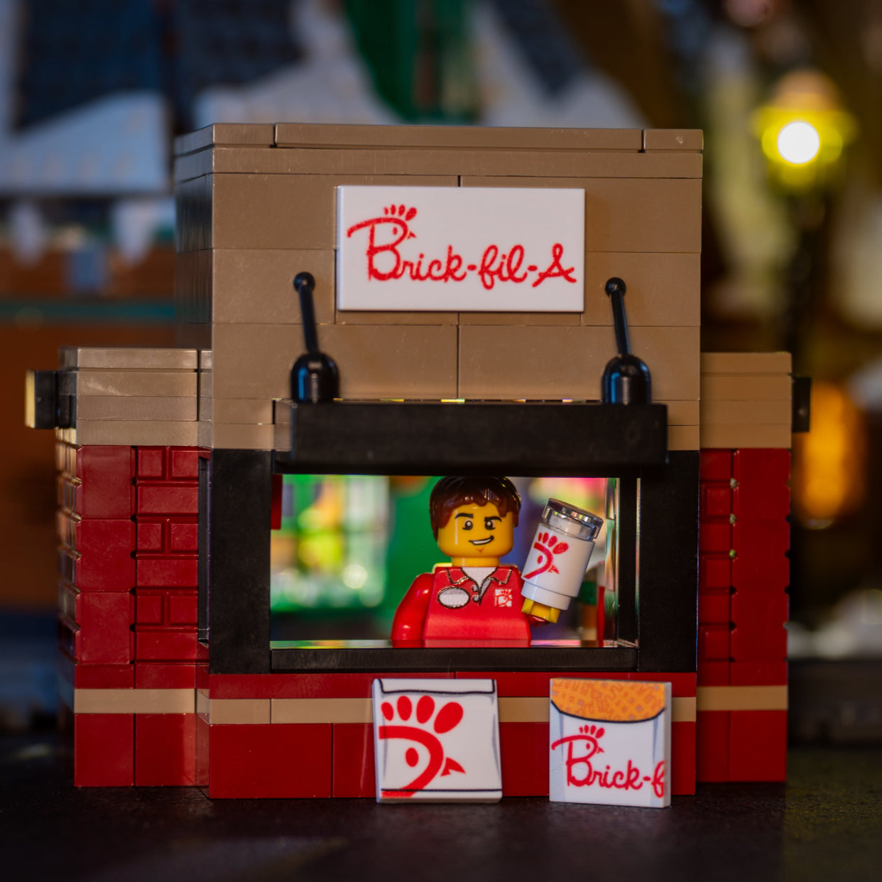 Brick-Fil-A Food Stand with Employee Minifig 7