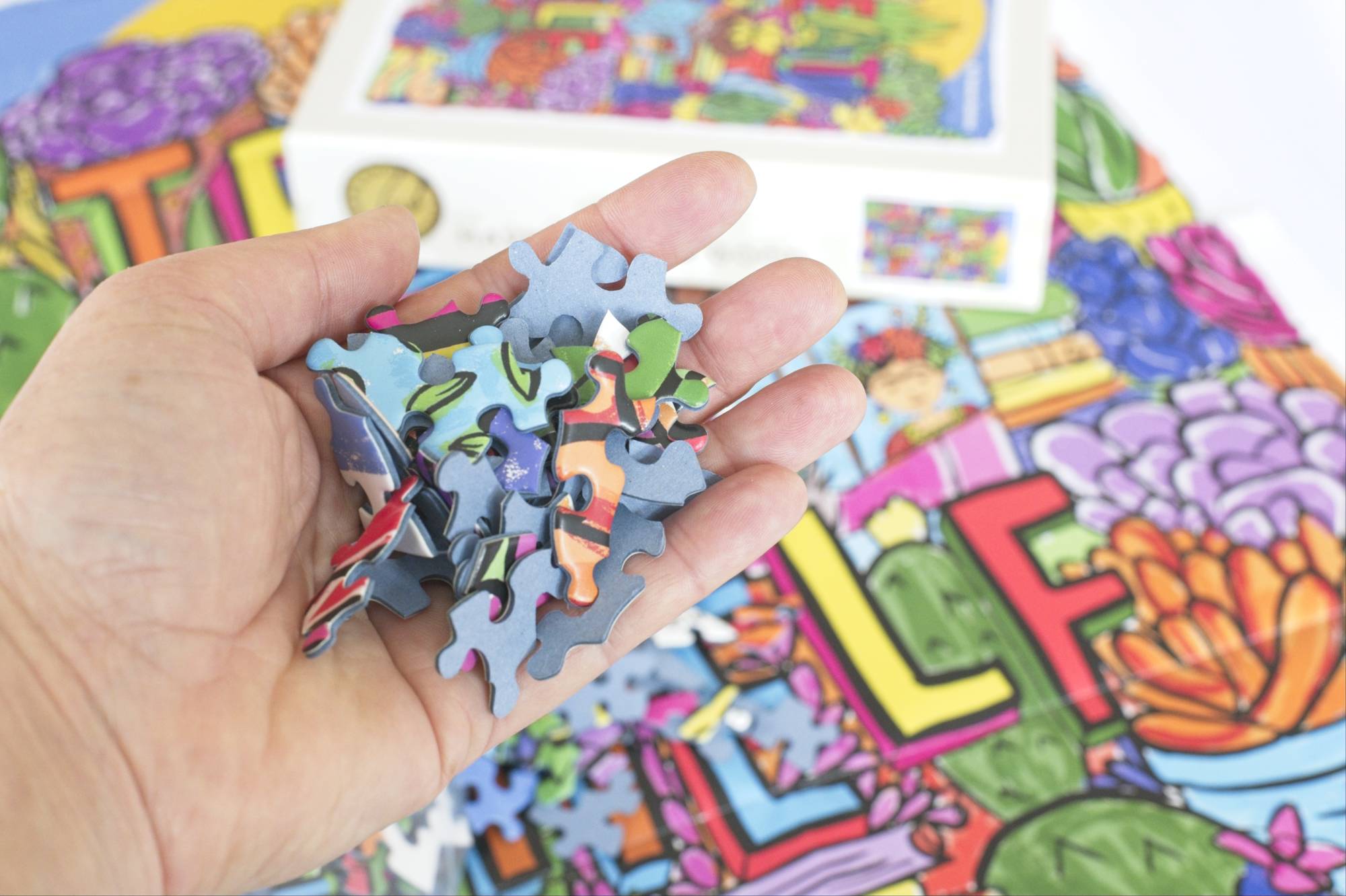 Treat Yo Shelf Puzzle by Susana Sanchez-Young 1000 Piece Book and Plant Lovers Jigsaw 3