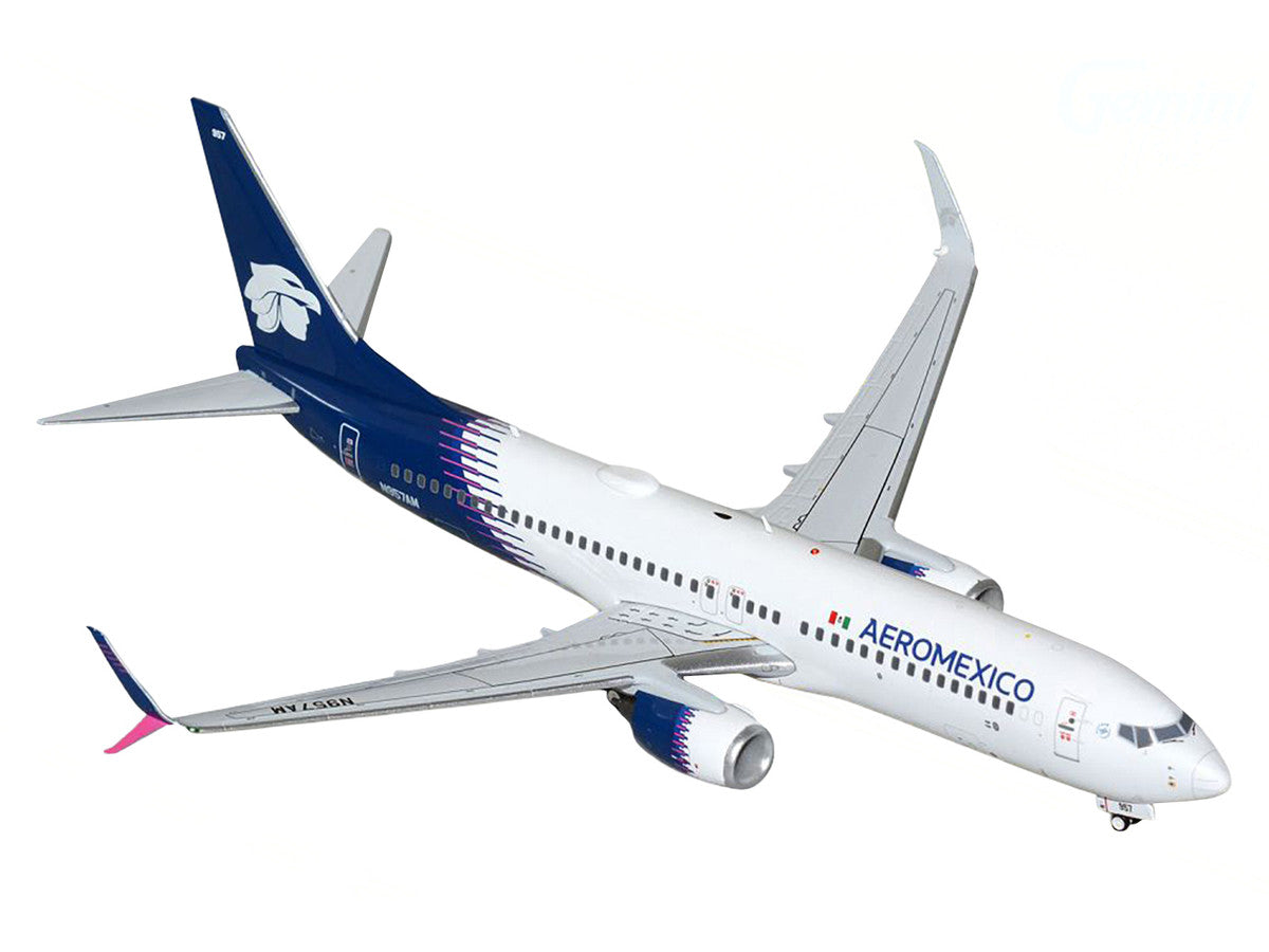 Boeing 737-800 Commercial Aircraft "AeroMexico" (N957AM) White with Dark Blue Tail "Gemini 200" Series 1/200 Diecast Model Airplane by GeminiJets-1