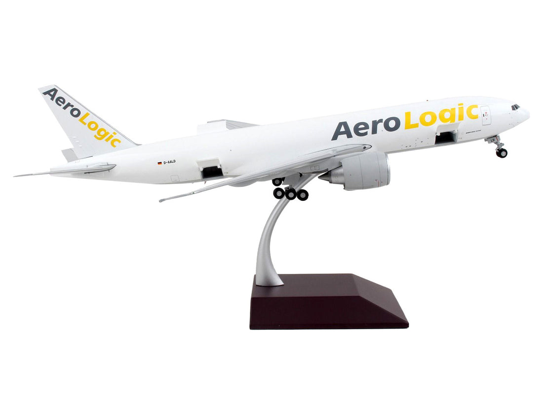 Boeing 777F Commercial Aircraft "AeroLogic" White "Gemini 200 - Interactive" Series 1/200 Diecast Model Airplane by GeminiJets-2