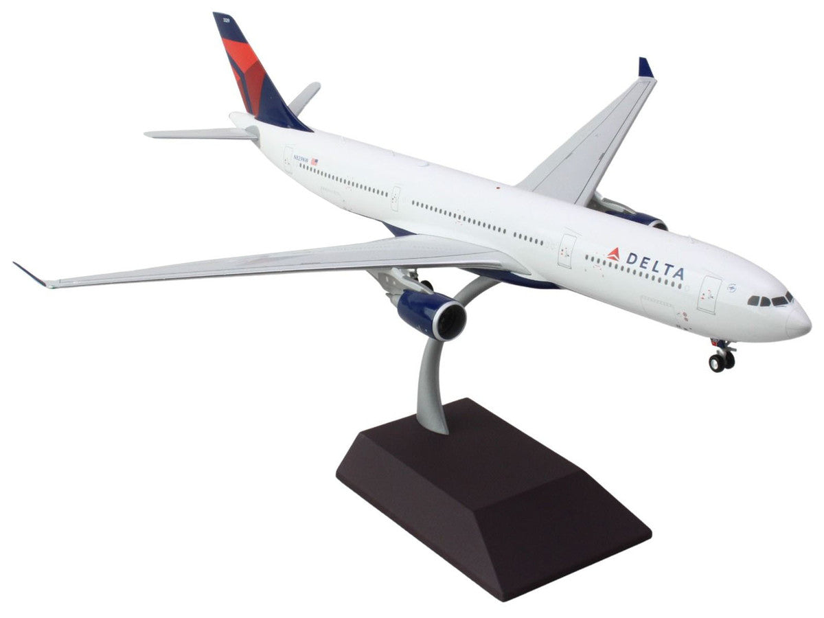Airbus A330-300 