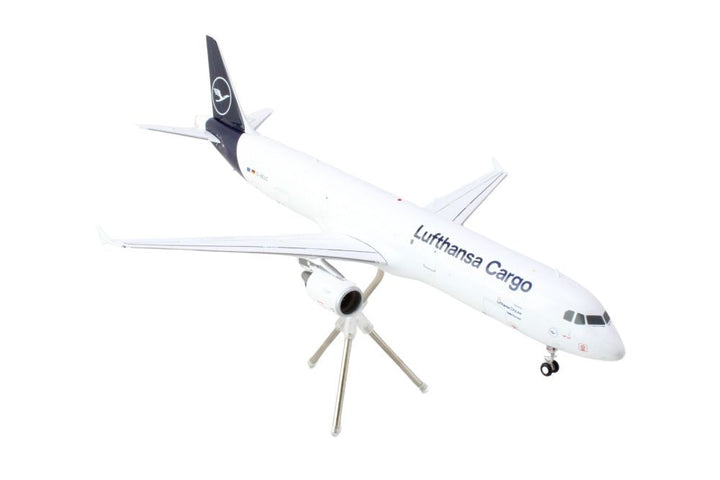 Airbus A321P2F Commercial Aircraft "Lufthansa Cargo" (D-AEUC) White with Blue Tail "Gemini 200" Series 1/200 Diecast Model Airplane by GeminiJets-1