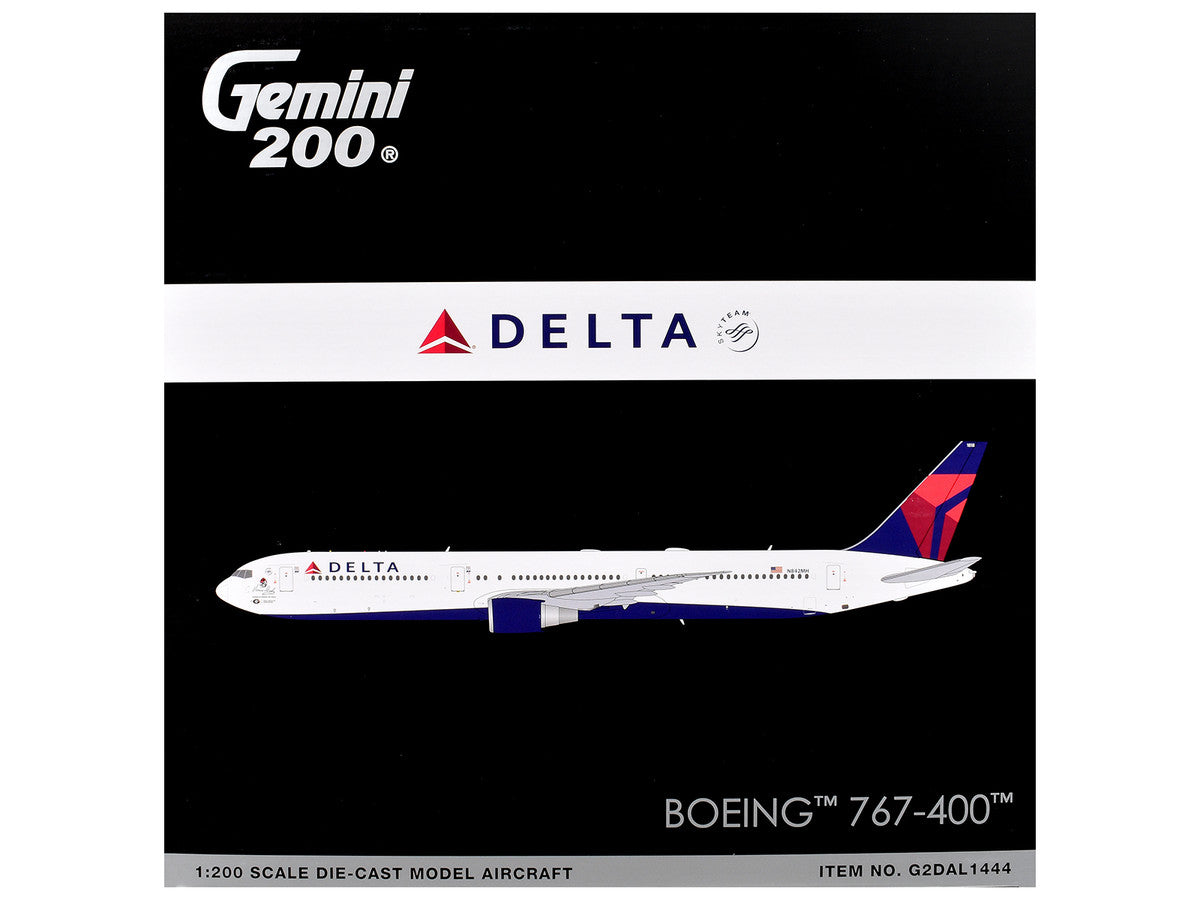 GeminiJets Gemini 200 Delta Boeing 767-400ER N482MH collector packaging