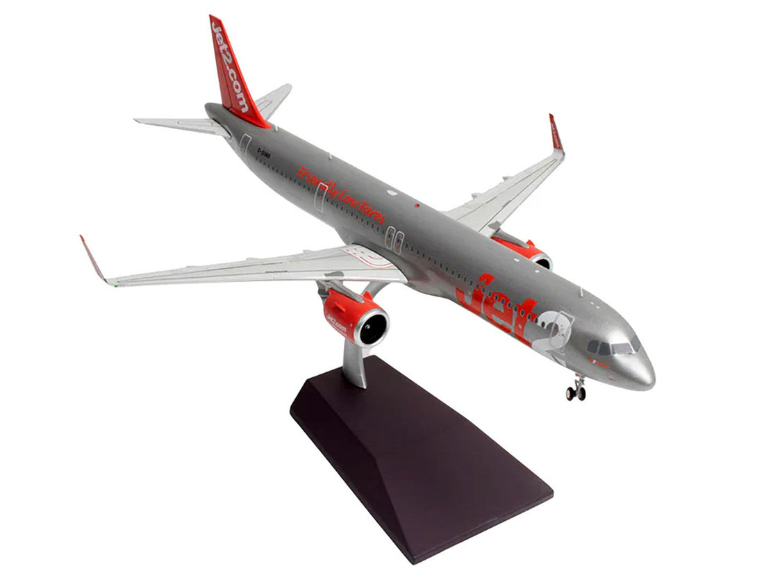 Airbus A321neo Commercial Aircraft "Jet2" (G-SUNO) Silver with Red Tail "Gemini 200" Series 1/200 Diecast Model Airplane by GeminiJets-2