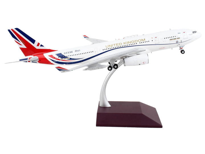 Airbus A330 MRTT Tanker Aircraft "British Royal Air Force" White with United Kingdom Flag Graphics "Gemini 200" Series 1/200 Diecast Model Airplane by GeminiJets-1