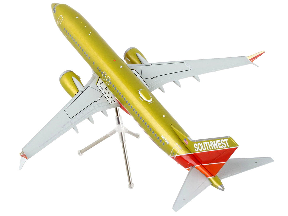 Boeing 737 MAX 8 Commercial Aircraft "Southwest Airlines" Gold and Red "Gemini 200" Series 1/200 Diecast Model Airplane by GeminiJets-2