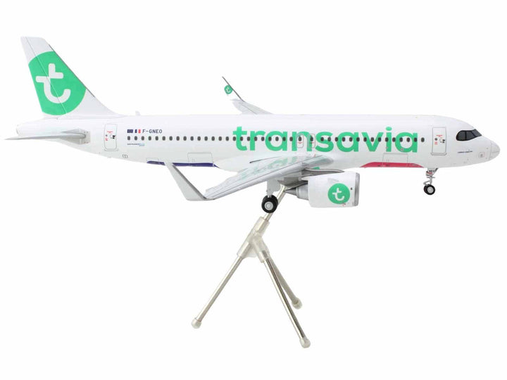 Airbus A320neo Commercial Aircraft "Transavia Airlines" (F-GNEO) White with Green Tail "Gemini 200" Series 1/200 Diecast Model Airplane by GeminiJets-1