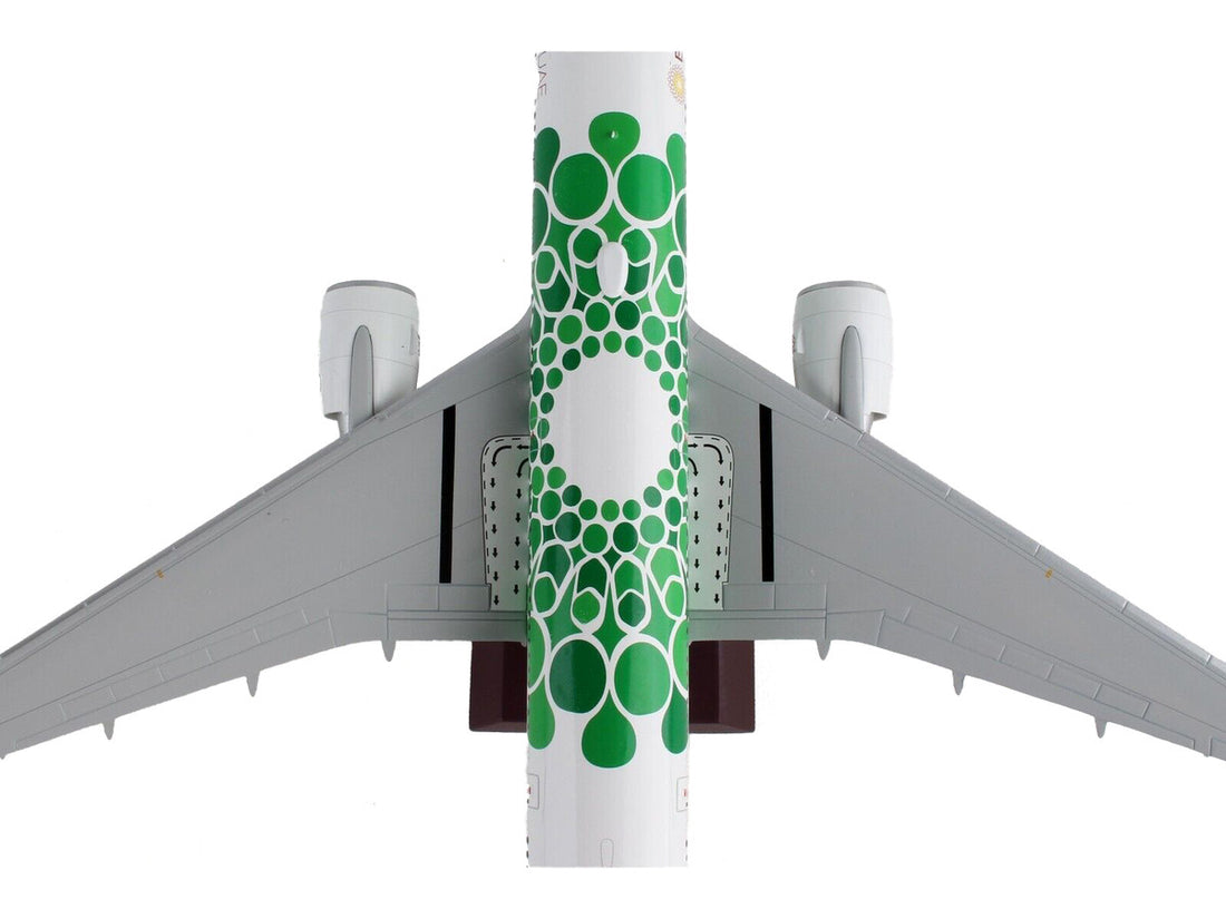 Boeing 777-300ER Commercial Aircraft "Emirates Airlines - Dubai Expo 2020" White with Green Graphics "Gemini 200" Series 1/200 Diecast Model Airplane by GeminiJets-2