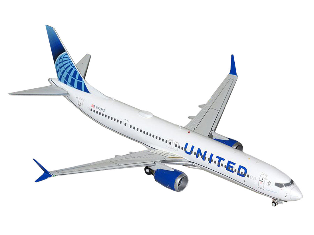 Boeing 737 MAX 9 Commercial Aircraft "United Airlines" (N37555) White with Blue Tail "Gemini 200" Series 1/200 Diecast Model Airplane by GeminiJets-0