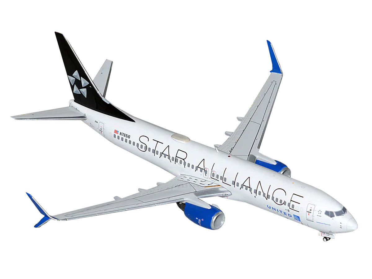 Boeing 737-800 Commercial Aircraft "United Airlines Star Alliance" (N76516) White with Black Tail "Gemini 200" Series 1/200 Diecast Model Airplane by GeminiJets-1