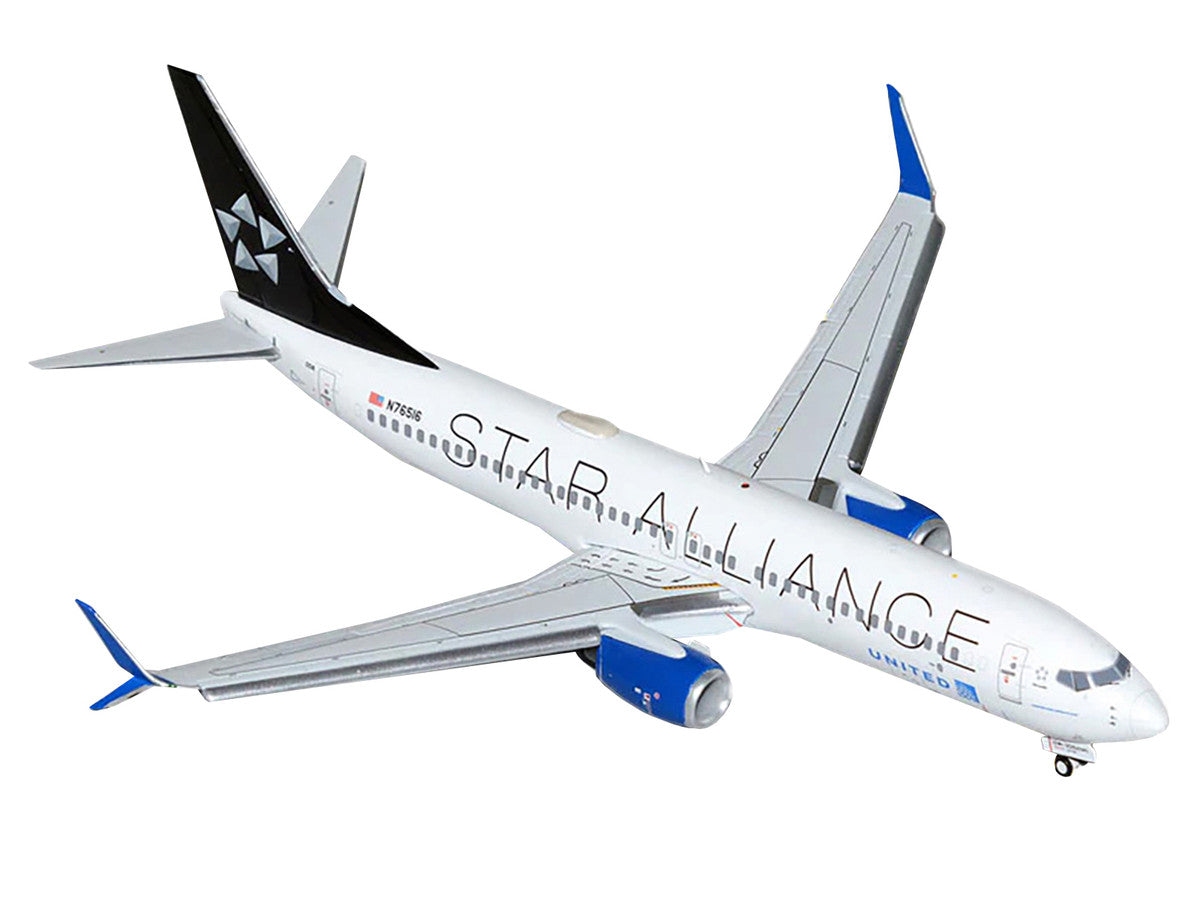 Boeing 737-800 Commercial Aircraft with Flaps Down "United Airlines Star Alliance" (N76516) White with Black Tail "Gemini 200" Series 1/200 Diecast Model Airplane by GeminiJets-1