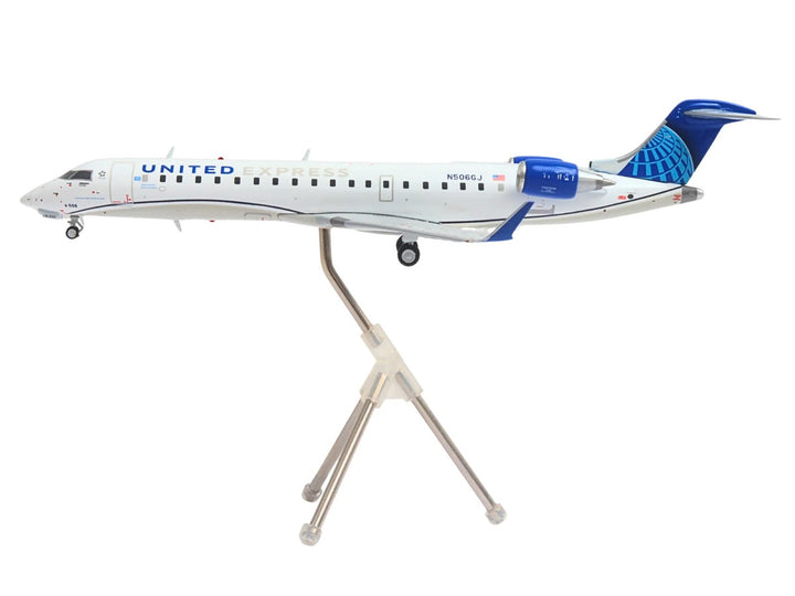 Bombardier CRJ550 Commercial Aircraft "United Express" (N506GJ) White with Blue Tail "Gemini 200" Series 1/200 Diecast Model Airplane by GeminiJets-2