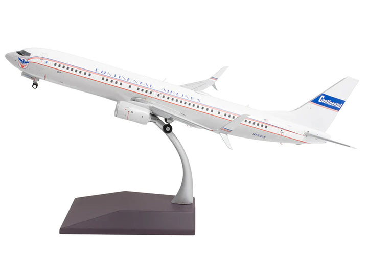 Boeing 737-900ER Commercial Aircraft "Continental Airlines - United Airlines" (N75435) White with Red and Blue Stripes "Gemini 200" Series 1/200 Diecast Model Airplane by GeminiJets-0