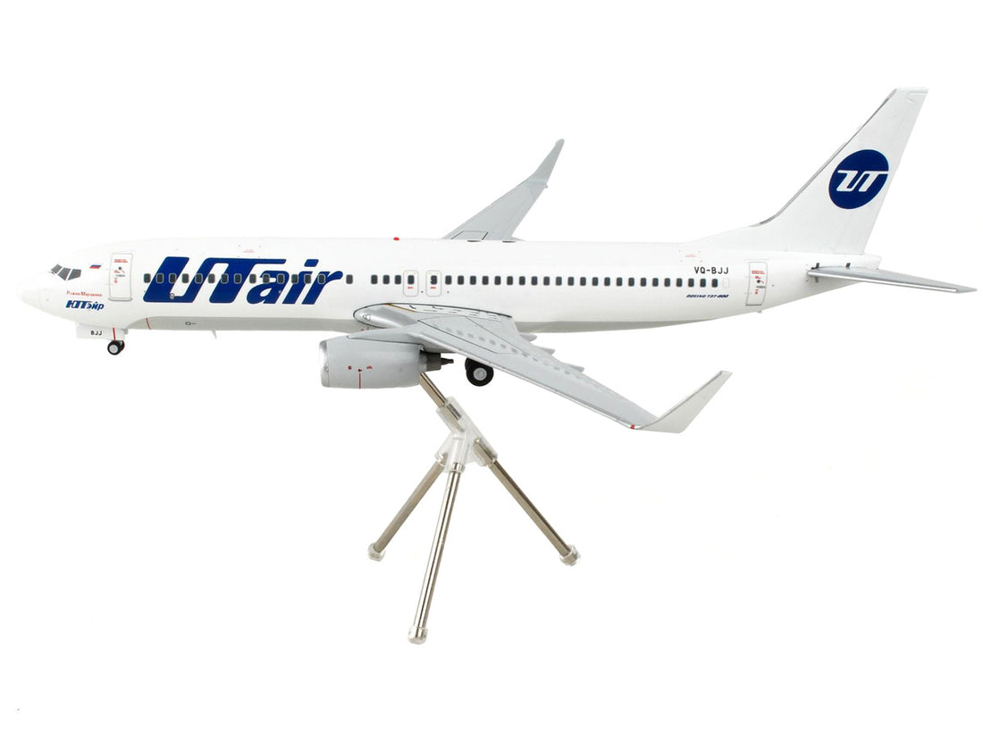 Boeing 737-800 Commercial Aircraft "UTair" White "Gemini 200" Series 1/200 Diecast Model Airplane by GeminiJets-1