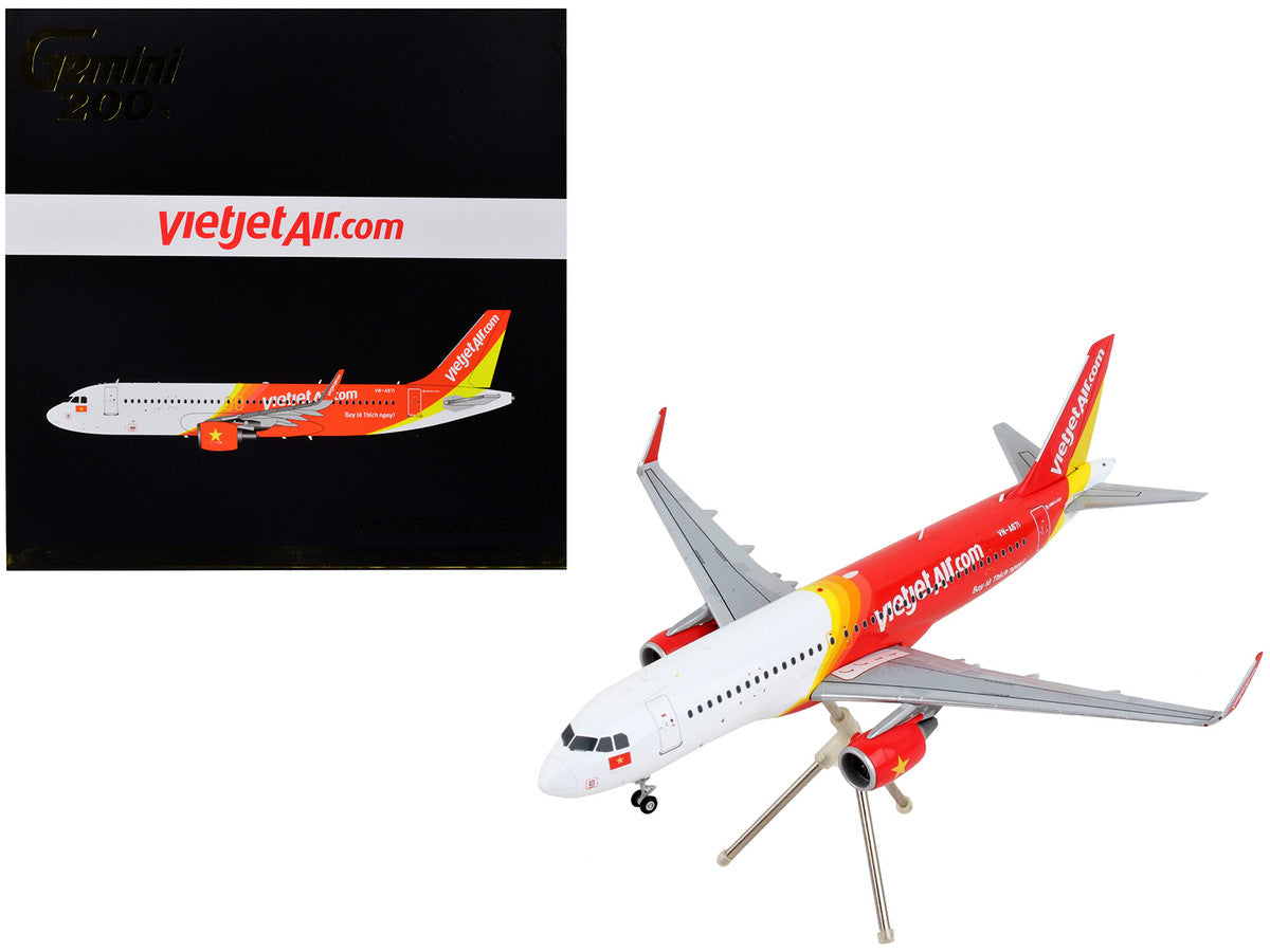 Airbus A320 Commercial Aircraft "VietJet Air" White and Red "Gemini 200" Series 1/200 Diecast Model Airplane by GeminiJets 2