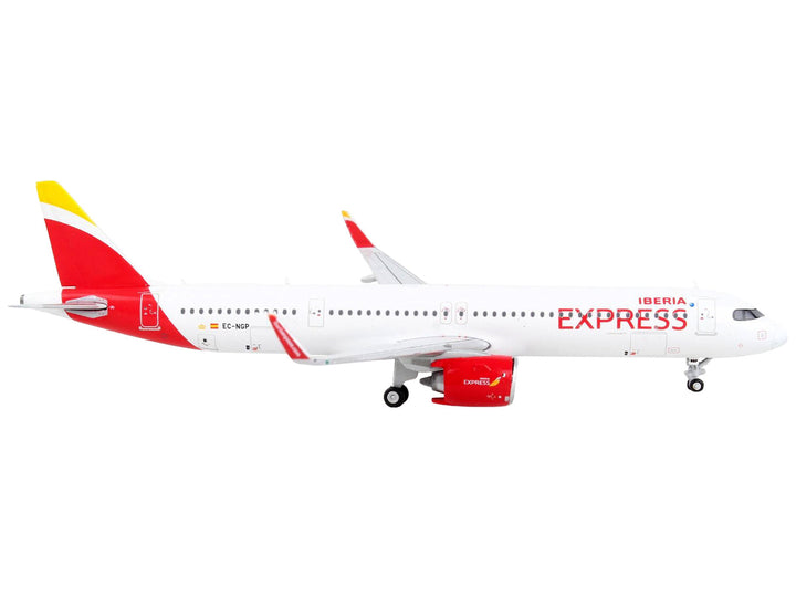 Airbus A321neo Commercial Aircraft "Iberia Express" White with Red Tail 1/400 Diecast Model Airplane by GeminiJets-1