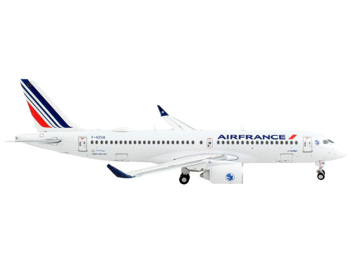 Airbus A220-300 Commercial Aircraft "Air France" White with Tail Stripes 1/400 Diecast Model Airplane by GeminiJets-1