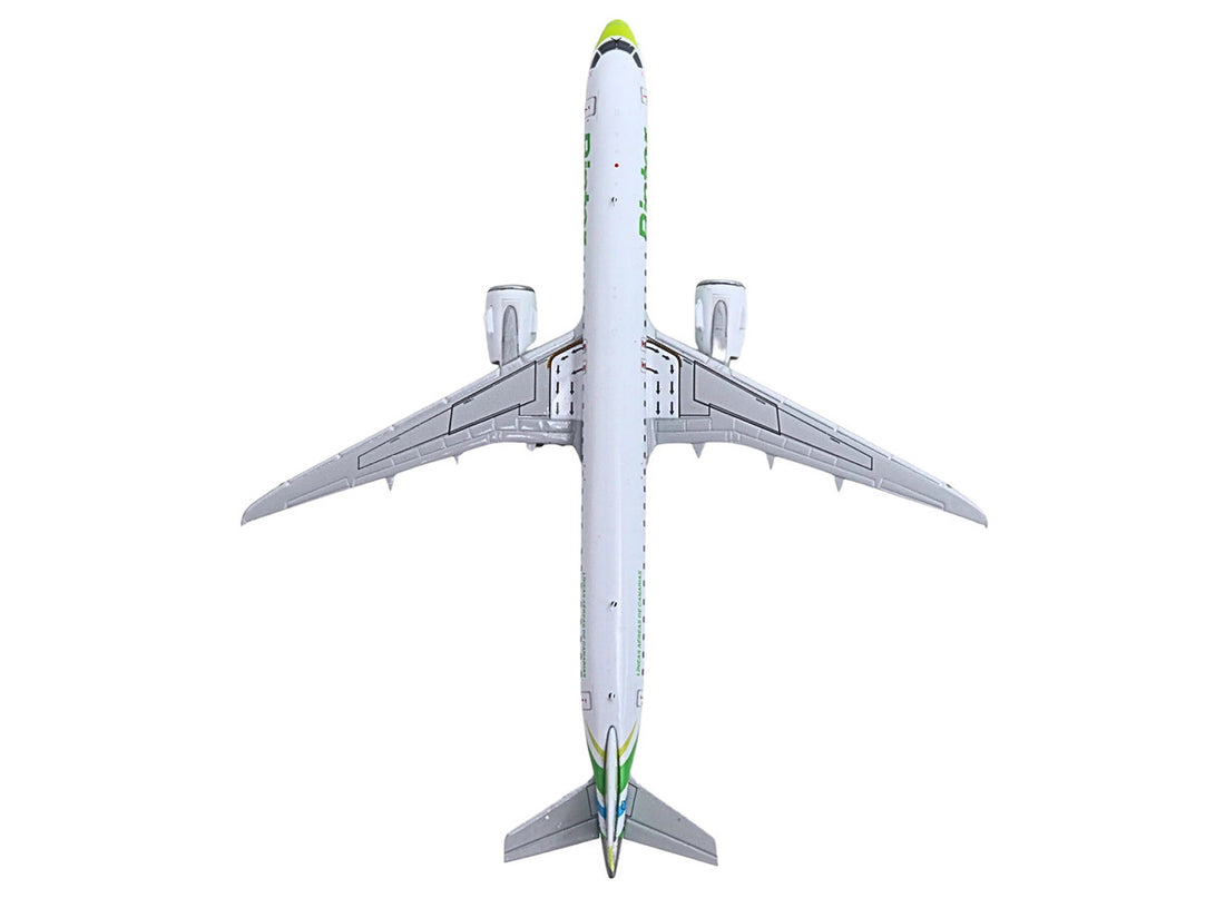 Embraer E195-E2 Commercial Aircraft "Binter Canarias" (EC-OEA) White with Green Tail Stripes Stripes 1/400 Diecast Model Airplane by GeminiJets 4