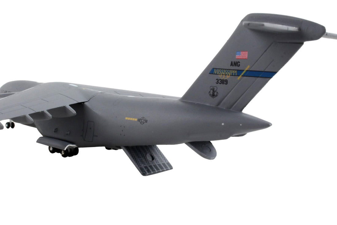 McDonnell Douglas C-17A Globemaster III Transport Aircraft "172nd AW 183rd AS Mississippi Air National Guard" United States Air Force "Gemini Macs" Series 1/400 Diecast Model Airplane by GeminiJets-2