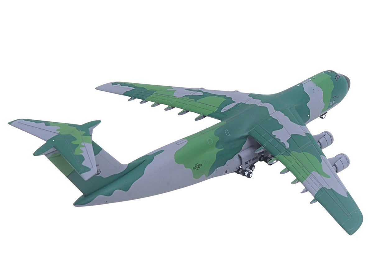 Lockheed C-5M Super Galaxy Transport Aircraft "New York Air National Guard 105th Airlift Wing Stewart Air National Guard Base" United States Air Force (68-0226) Green Camouflage "Gemini Macs" Series 1/400 Diecast Model Airplane by GeminiJets 3