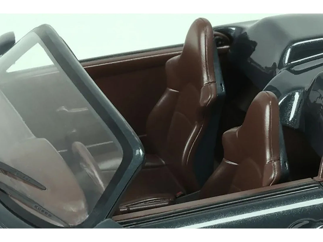 Porsche 993 Speedster Black 1/18 Model Car by GT Spirit-2