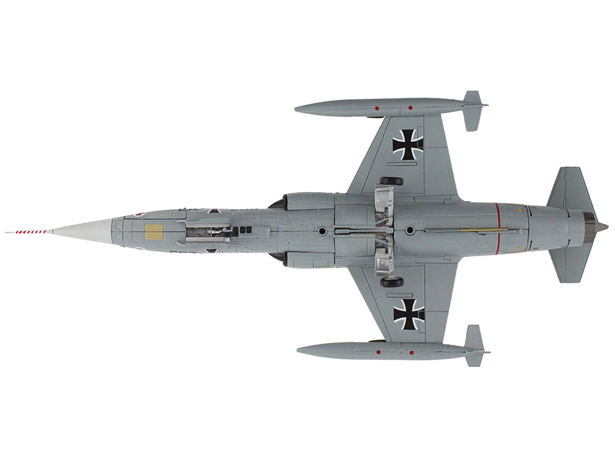 Lockheed RF-104G Starfighter Fighter Aircraft "AG 51 Immelmann" (1966) German Luftwaffe "Air Power Series" 1/72 Diecast Model by Hobby Master-3