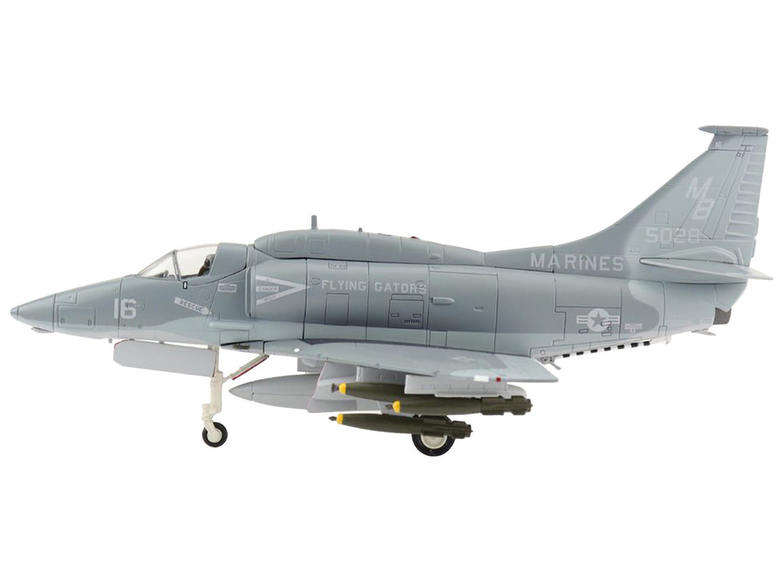 Douglas A-4F Skyhawk Attack Aircraft VMA-142 "Flying Gators" (1984) "Air Power Series" 1/72 Diecast Model by Hobby Master-1