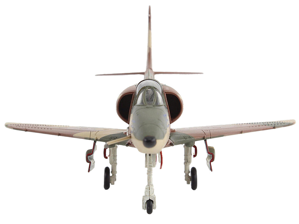 Douglas A-4E Skyhawk Aircraft "Aggressor 151095" (1985/6) United States Navy "Air Power Series" 1/72 Diecast Model by Hobby Master-0