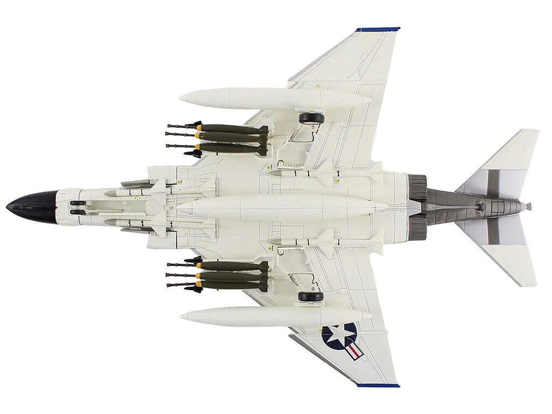 McDonnell Douglas F-4B Phantom II Fighter-Bomber Aircraft "VF-143 Pukin Dogs USS Constellation" (1967) United States Navy "Air Power Series" 1/72 Diecast Model by Hobby Master-3