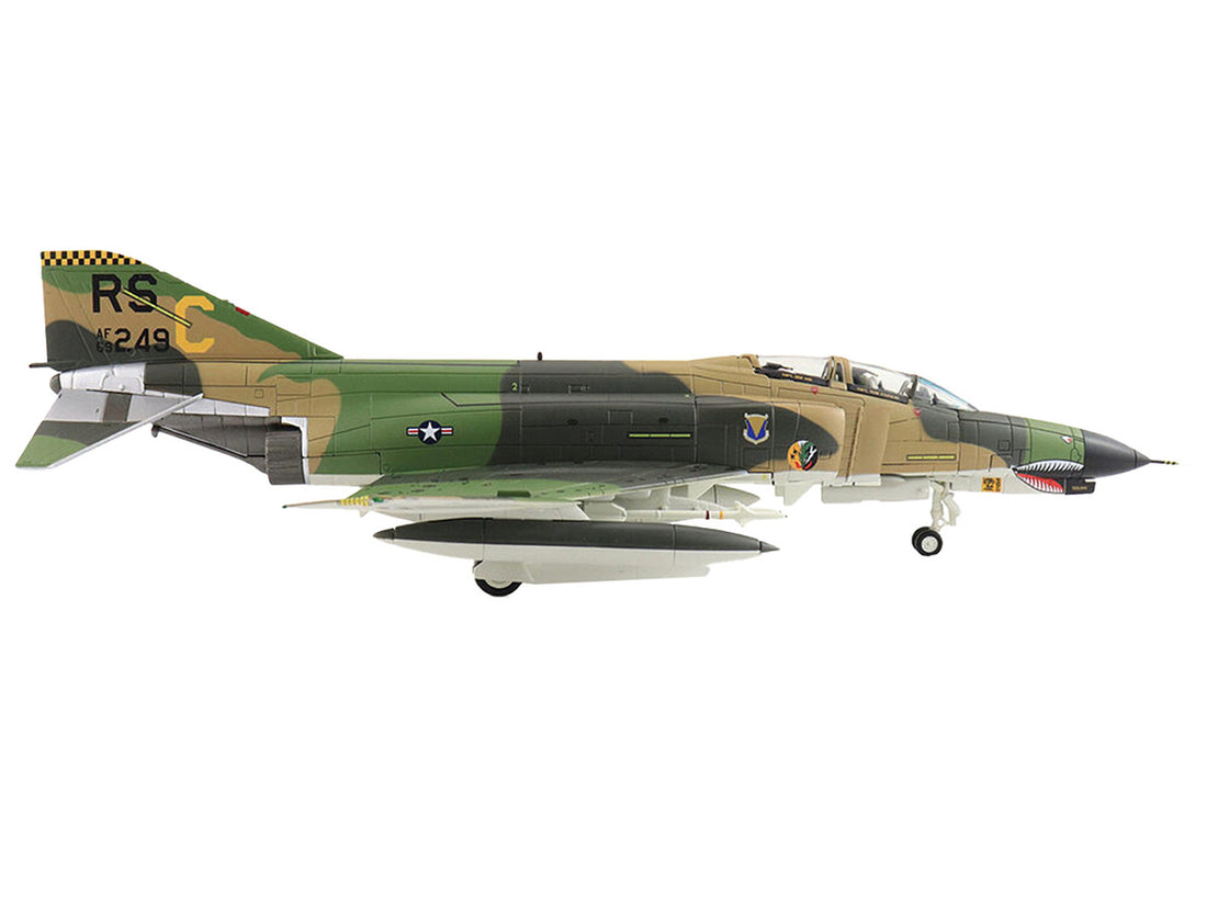 McDonnell Douglas F-4E Phantom II Fighter-Bomber Aircraft "TAM 80 86th TFW/512th TFS Ramstein AB" (1980) United States Air Force "Air Power Series" 1/72 Diecast Model by Hobby Master-3