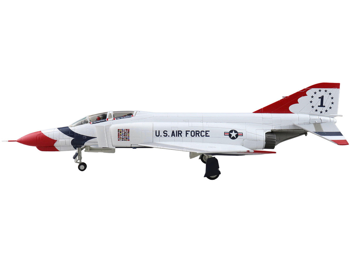 USAF Thunderbirds F-4E Phantom II No. 1 Hobby Master 1:72 diecast side view