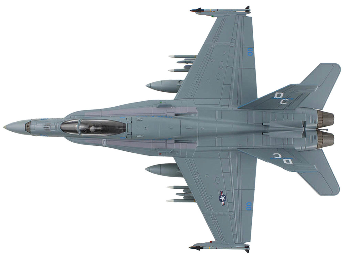 McDonnell Douglas F/A-18C Hornet Aircraft "VMFA-122 Crusaders Iwakuni AB" (2016) United States Marines "Air Power Series" 1/72 Diecast Model by Hobby Master-3