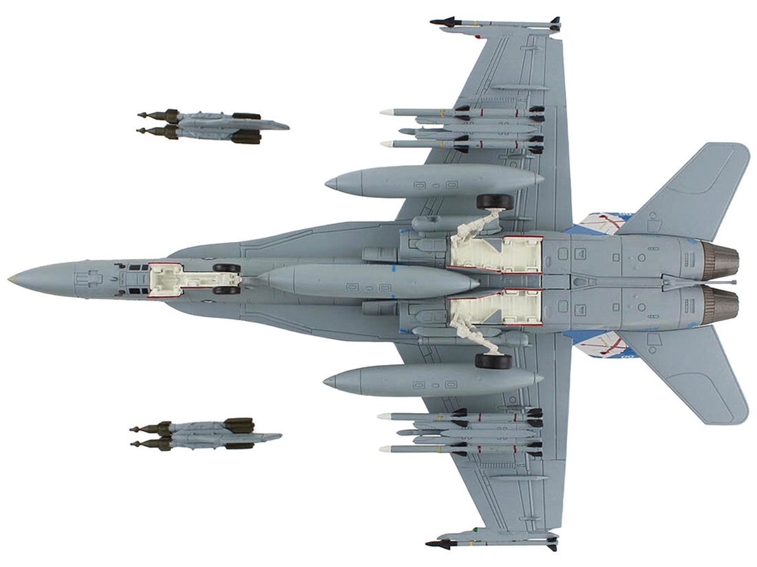 McDonnell Douglas F/A-18C Hornet Aircraft "VMFA-122 Crusaders Iwakuni AB" (2016) United States Marines "Air Power Series" 1/72 Diecast Model by Hobby Master-2