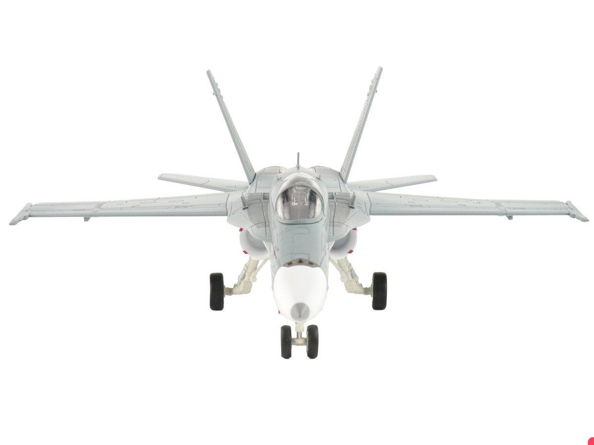 Hobby Master F/A-18C Hornet VFA-106 Gladiators front view