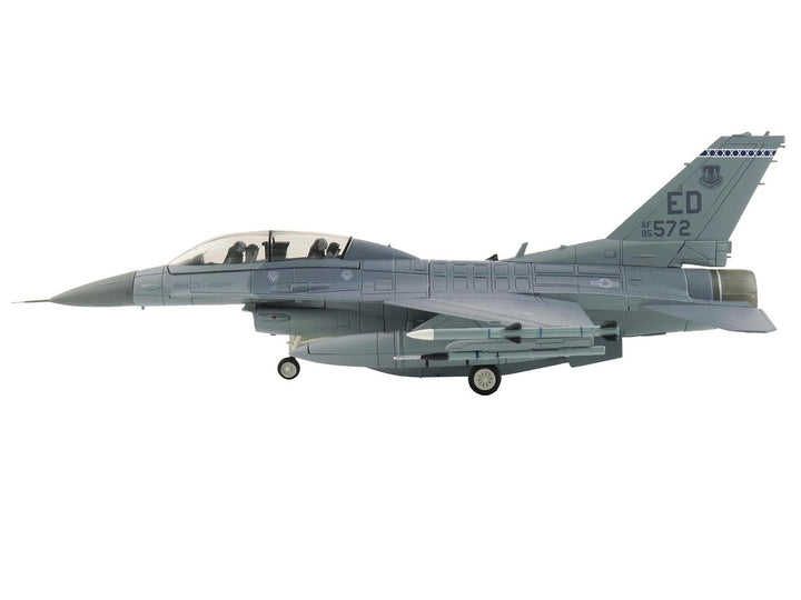 Lockheed F-16D Fighting Falcon Fighter Aircraft "85-1572 Edwards Air Force Base" (2024) United States Air Force "Air Power Series" 1/72 Diecast Model by Hobby Master-0