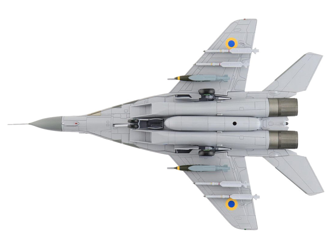 Mikoyan MiG-29 Fulcrum-C Fighter Aircraft "Blue #02" (2022) Ukrainian Air Force "Air Power Series" 1/72 Diecast Model by Hobby Master-3