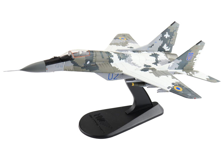 Mikoyan MiG-29 Fulcrum-C Fighter Aircraft "Blue #02" (2022) Ukrainian Air Force "Air Power Series" 1/72 Diecast Model by Hobby Master-1