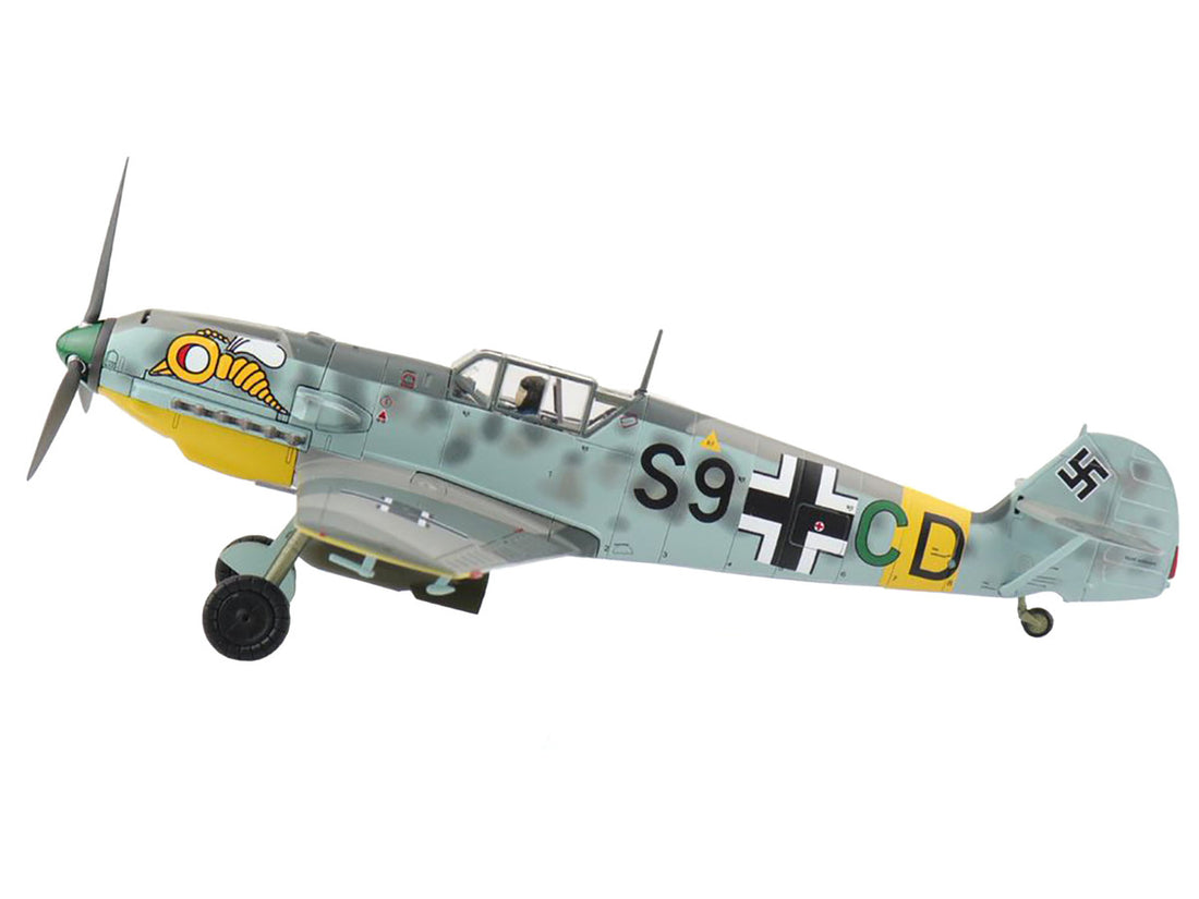 Messerschmitt Bf 109E-7B Fighter Aircraft "III./SKG 210 Russia" (1941) "Air Power Series" 1/48 Diecast Model by Hobby Master-1