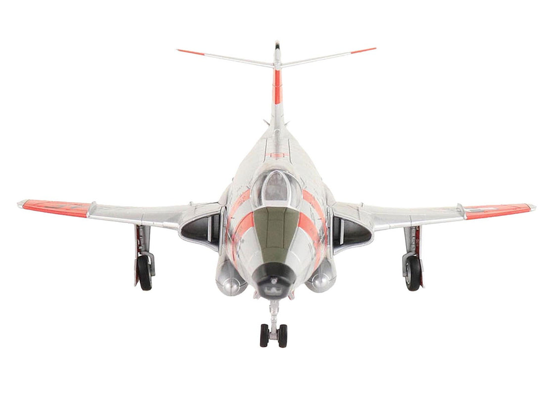 McDonnell RF-101C Voodoo Fighter Aircraft "Operation Sun Run 363rd TRW" (1957) United States Air Force "Air Power Series" 1/72 Diecast Model by Hobby Master-2