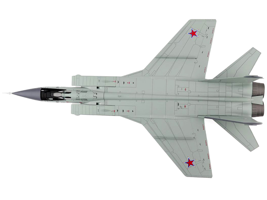 Mikoyan MIG-31K Foxhound D Interceptor Aircraft with KH-47M2 Missile (2022) "Air Power Series" 1/72 Diecast Model by Hobby Master-3