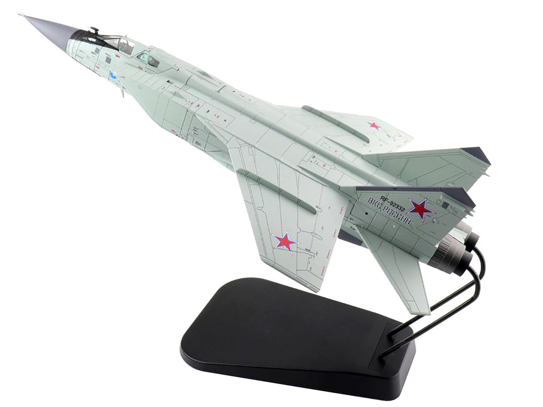 Mikoyan MIG-31K Foxhound D Interceptor Aircraft with KH-47M2 Missile (2022) "Air Power Series" 1/72 Diecast Model by Hobby Master-2