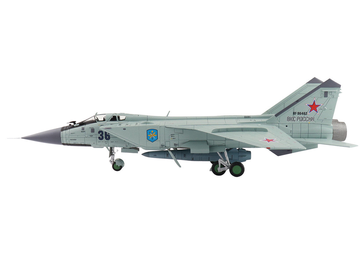 Mikoyan MIG-31K Foxhound D Interceptor Aircraft "Long Range Aviation Command" Russian Air Force "Air Power Series" 1/72 Diecast Model by Hobby Master-1
