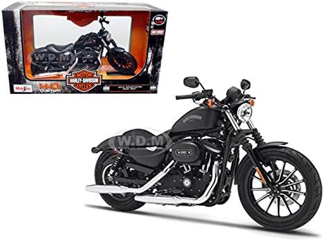 Harley-Davidson 2014 Sportster Iron 883 Motorcycle 1:12 Diecast by Maisto Packaging View