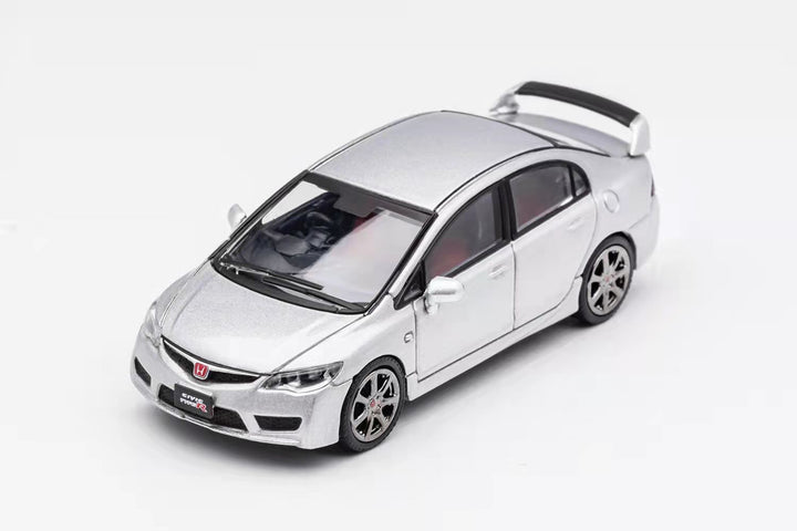 Honda Civic Type R (FD2) 1:64 Scale Diecast Model by DCT in White.
