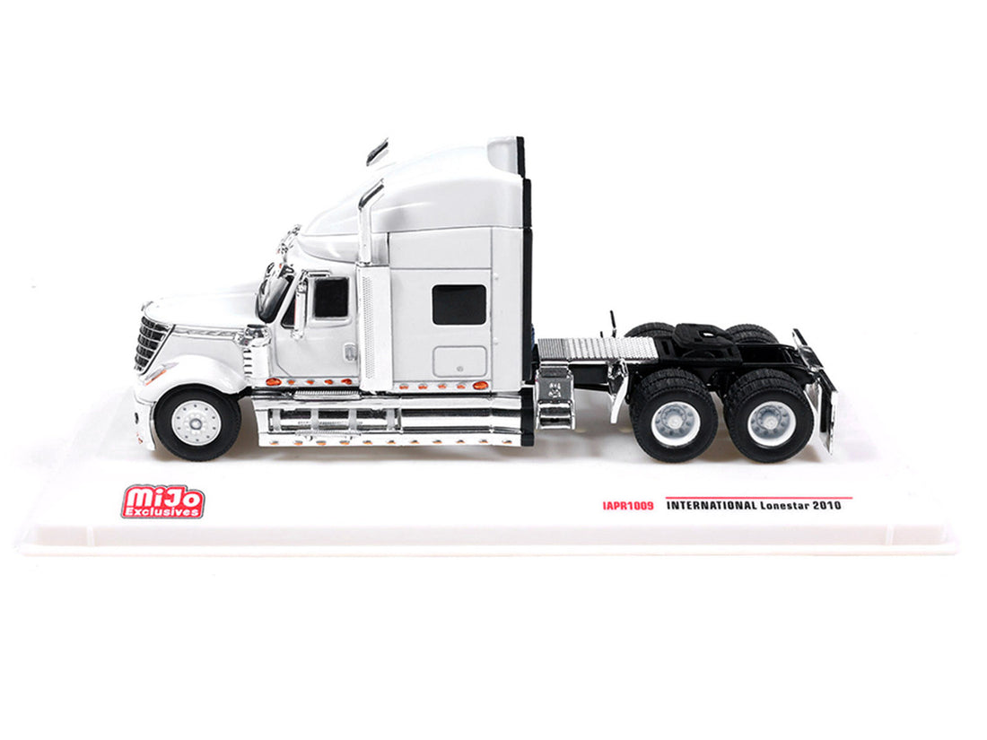 International Lonestar 2010 Truck Tractor White 1/64 Diecast Model by IXO Models 2