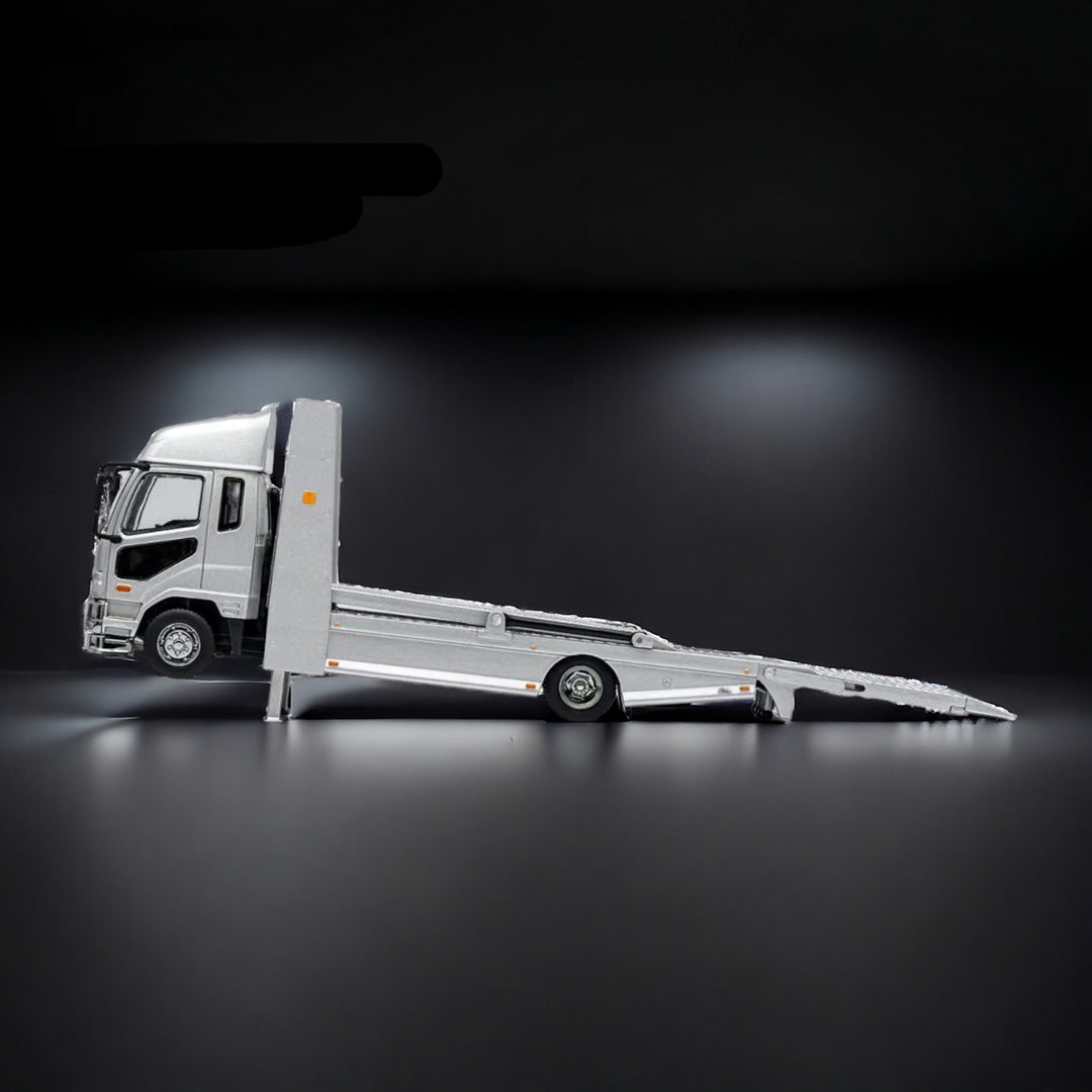 Mitsubishi Fuso Fighter Double-Decker Transport Truck in Silver 1:64 by GCD Unloading 