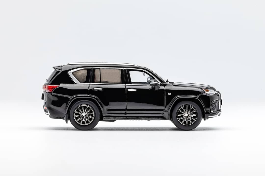 Lexus LX600 Sport BLACK / SPORT LATTE / WHITE 1:64 by GCD